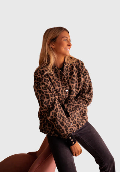 Elodie | Stilig jakke med leopardmønster